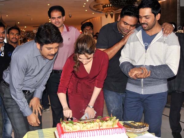 Tamannaah celebrates birthday at Thozha set Tamannaah celebrates birthday at Thozha set