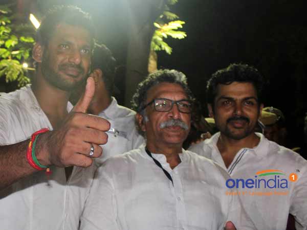 அமுங்கிய நடிகர் சங்கம்: