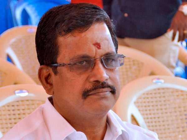 கலைப்புலி தாணு...