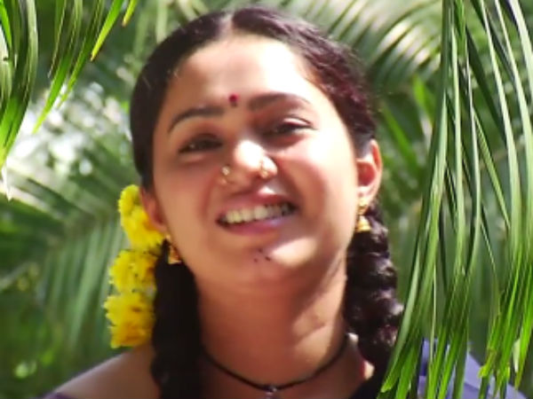 வித்தியாசமான கெட்டப்புகளில்...