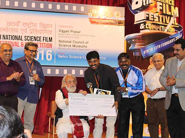 Kanavu Variyam wins REMI award in Worldfest Kanavu Variyam wins REMI award in Worldfest