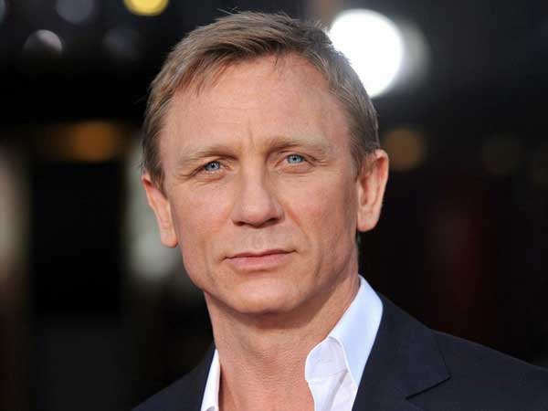 Daniel Craig is too short to play James Bond, says John Cleese Daniel Craig is too short to play James Bond, says John Cleese