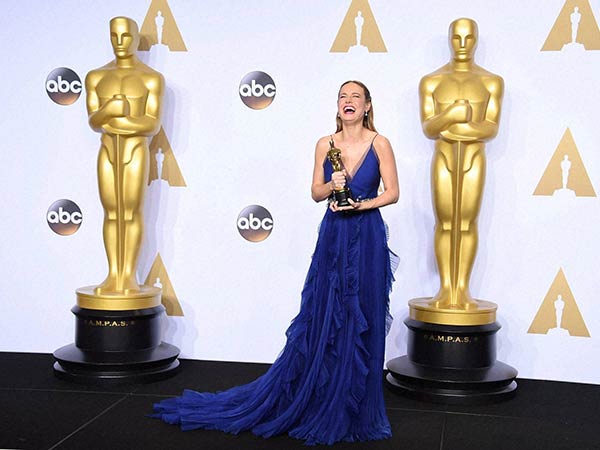 Oscar 2016: Leonardo Dicaprio and Brie Larson bagged best actors award Oscar 2016: Leonardo Dicaprio and Brie Larson bagged best actors award