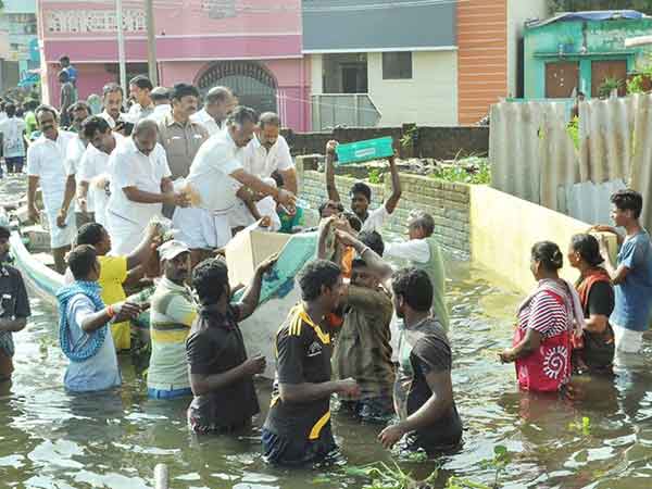 ஒன்றிணைந்த மக்கள்...