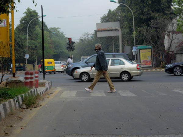 Amitabh Bachchan goes unrecognised on busy streets of Delhi: Know how? Amitabh Bachchan goes unrecognised on busy streets of Delhi: Know how?
