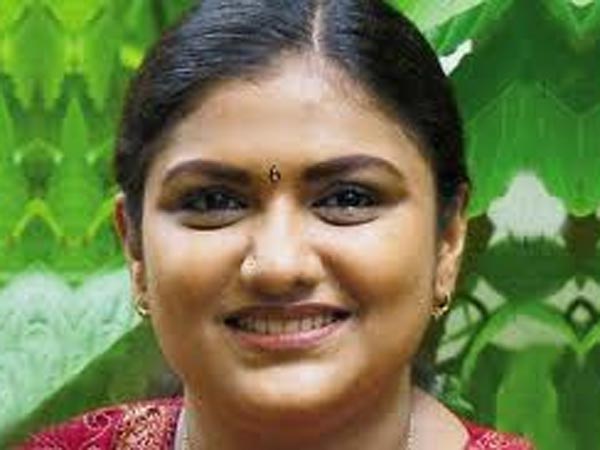 ஷோபனா(31)