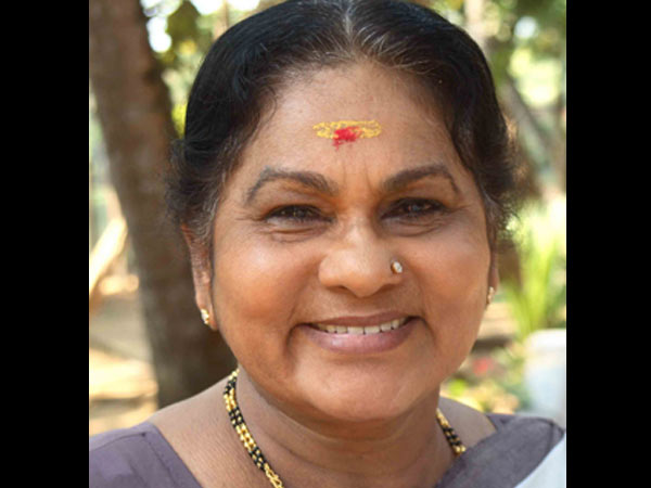 அரசியலில் குதித்த லலிதா