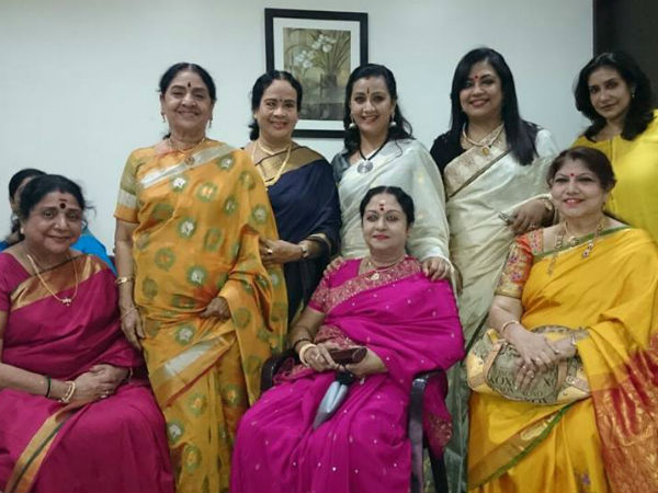 கவர்ச்சிக்கன்னிகள்