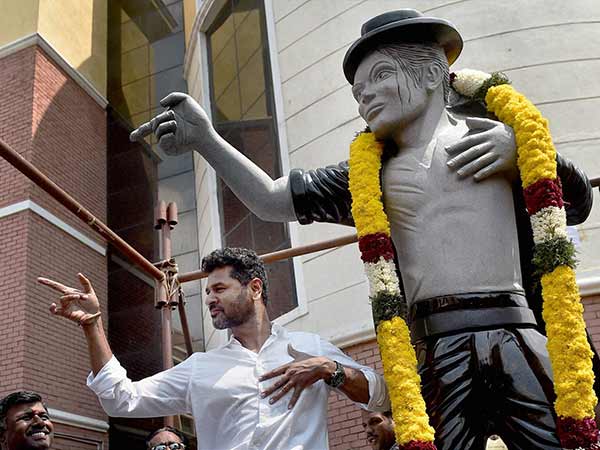 Prabhu Deva Opened Michael Jackson Statue Prabhu Deva Opened Michael Jackson Statue