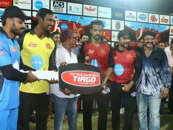 Stars fail to shine in Star Cricket Stars fail to shine in Star Cricket