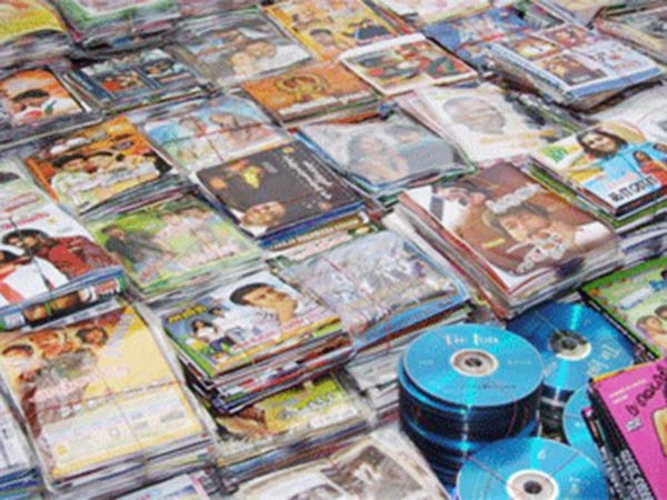 Tirupur Subramaniyam blasts actors in piracy issue Tirupur Subramaniyam blasts actors in piracy issue
