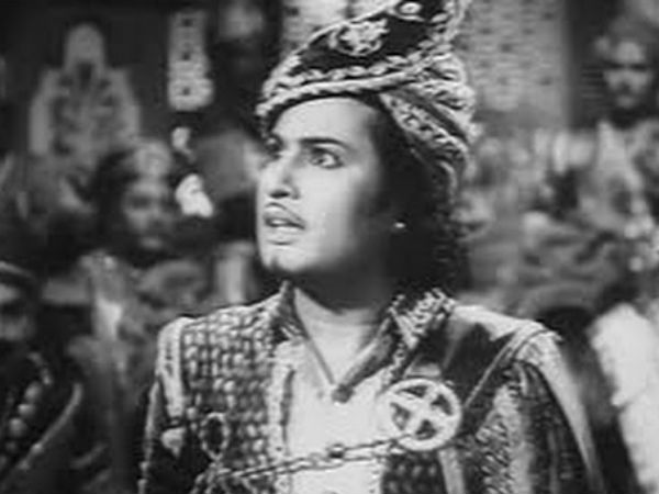 Mandhiri Kumari connection with Kundalakesi Mandhiri Kumari connection with Kundalakesi