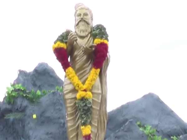 Tiruvalluvar statue should be unveil in proper location Tiruvalluvar statue should be unveil in proper location