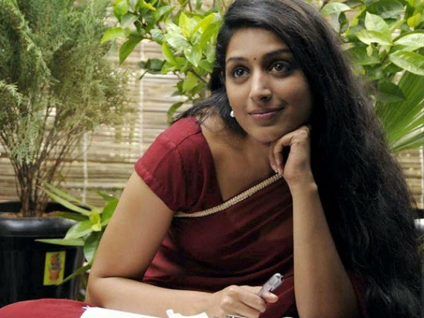 Padmapriya goes to Bollywood Padmapriya goes to Bollywood
