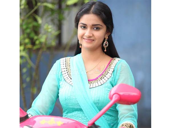 Keerthi now concentrate more on Telugu Keerthi now concentrate more on Telugu