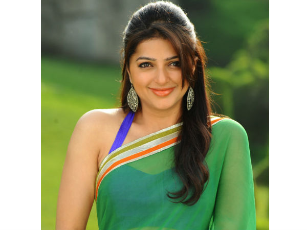 Bhumika refuses to play mom role in Tamil Bhumika refuses to play mom role in Tamil