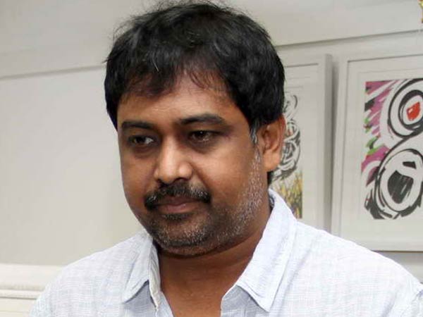 Heroes dodging Director Lingusamy Heroes dodging Director Lingusamy