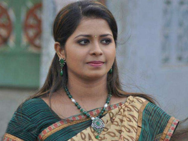 "Comedy" Mathumitha wants to do sentimental roles too "Comedy" Mathumitha wants to do sentimental roles too