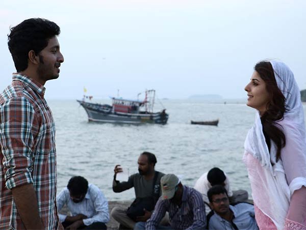 Kollywood returns to Romance mood Kollywood returns to Romance mood