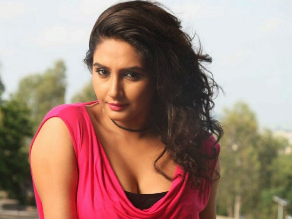 Actress Ragini Dwivedi and controversies Actress Ragini Dwivedi and controversies