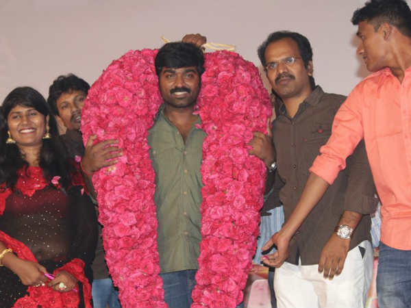 Most Bankable Young Hero award for Vijay Sethupathy Most Bankable Young Hero award for Vijay Sethupathy