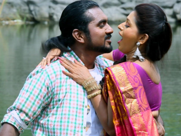 பேய் ஏன் விரட்டுது