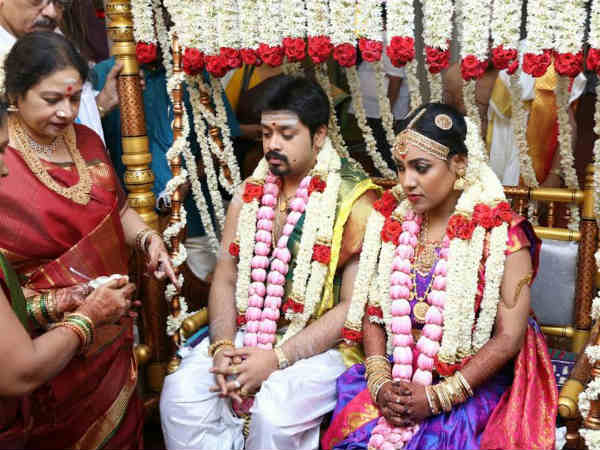 Actress Jayachitra's son marries Keerthi Hanuha Actress Jayachitra's son marries Keerthi Hanuha