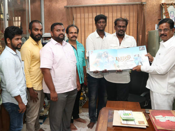 Kalaipuli Thanu unveiled Puzhuthi first look Kalaipuli Thanu unveiled Puzhuthi first look
