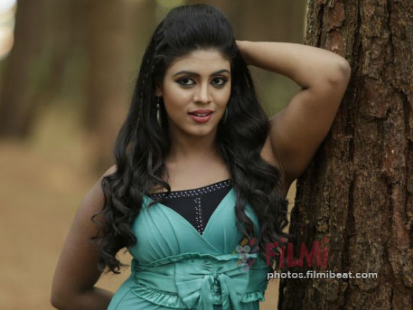 Thiraiku Varatha Kathai faces issue in censor board Thiraiku Varatha Kathai faces issue in censor board