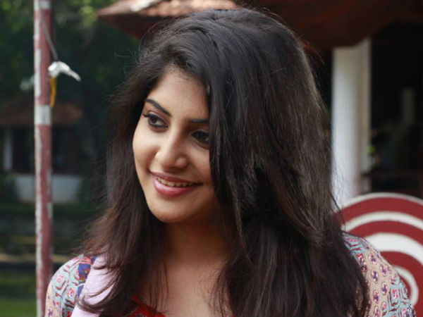 கமர்ஷியல் படம்