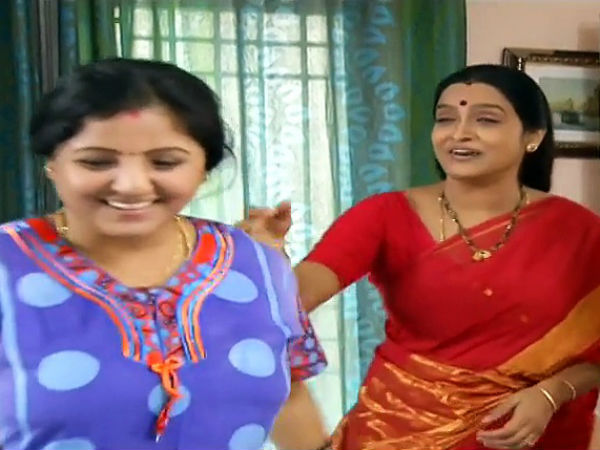 கண்ணீர் காயத்ரி