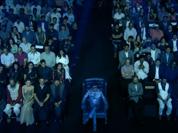 Rajini appears with the famous Chitti at 2.0 first look launch Rajini appears with the famous Chitti at 2.0 first look launch