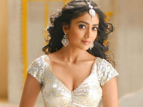Balakrishna movie crew forced Shriya to give apology letter Balakrishna movie crew forced Shriya to give apology letter