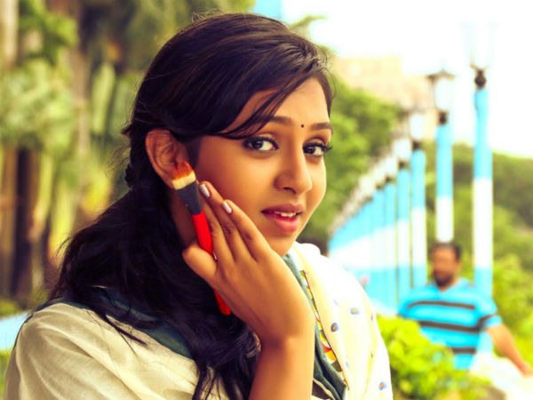லட்சுமிமேனன்