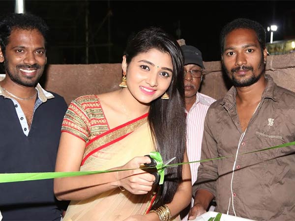 Actress Athithi Menon inaugurates 43rd exhibition Actress Athithi Menon inaugurates 43rd exhibition