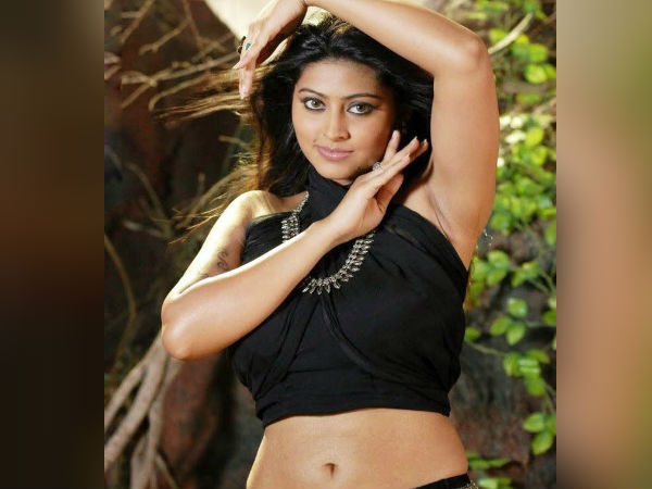 சினேகா