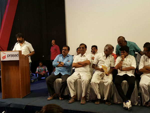 Kalaipuli Thaanu warns actor Vishal Kalaipuli Thaanu warns actor Vishal