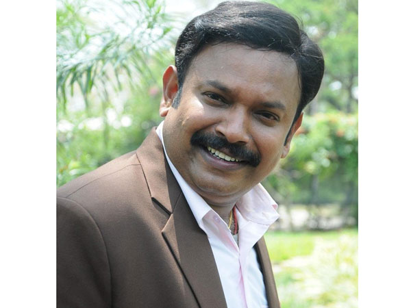 Venkat Prabhu plays cop role in Kalavu Venkat Prabhu plays cop role in Kalavu
