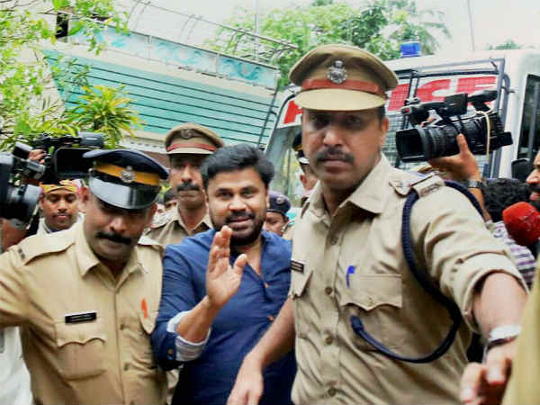 Dileep expelled from AMMA Dileep expelled from AMMA