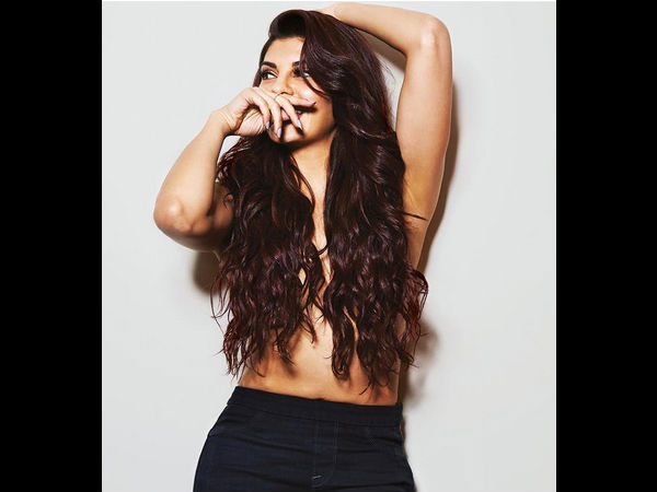 Jacqueline Fernandez goes topless for a magazine Jacqueline Fernandez goes topless for a magazine