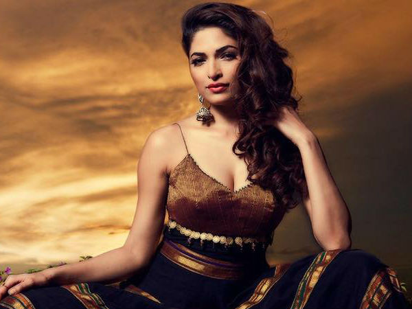 Parvathy Omanakuttan to romance Vadivelu Parvathy Omanakuttan to romance Vadivelu