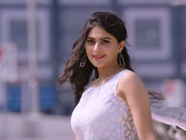 Santhanam's new plan to attract College dudes Santhanam's new plan to attract College dudes