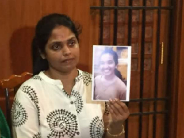 பள்ளியிலும் விசாரணை :