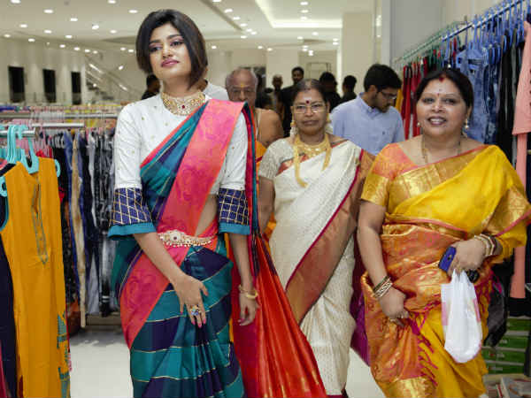 மக்கள் ஆதரவு :