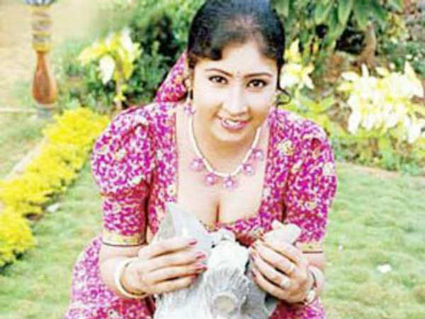 Actress Jothimeena lodges complaint Actress Jothimeena lodges complaint