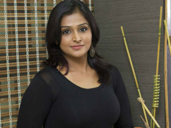 50% பெண்கள் வேண்டும்