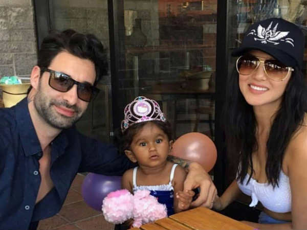 Sunny Leone celebrates daughter's birthday in Disneyland Sunny Leone celebrates daughter's birthday in Disneyland