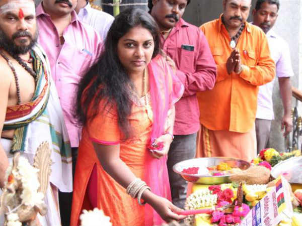 பெண் இயக்குநர் நூர்ஜஹான் பேய்ப் படம் கரிக்காட்டுக் குப்பம்! 03-1509702330-karikattu-kuppam2