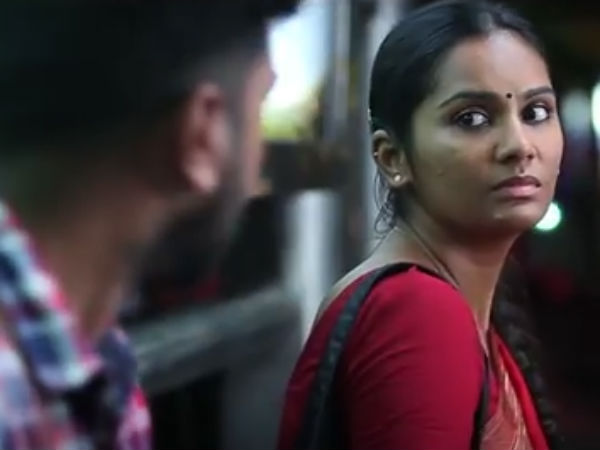 இணையத்தில் வெளியாகும் படங்கள்