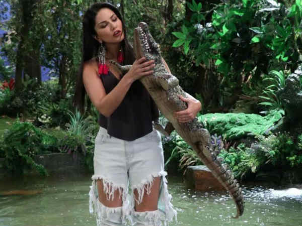  Sunny leone hosts Discovery channel show